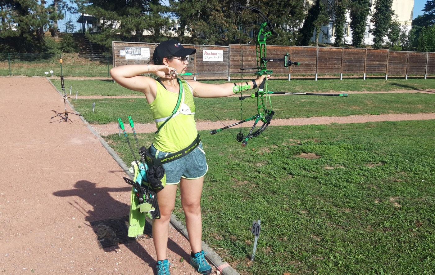 Hero X10 compound bow Pratise Shooting review by Mathilde Barbier, France archer
